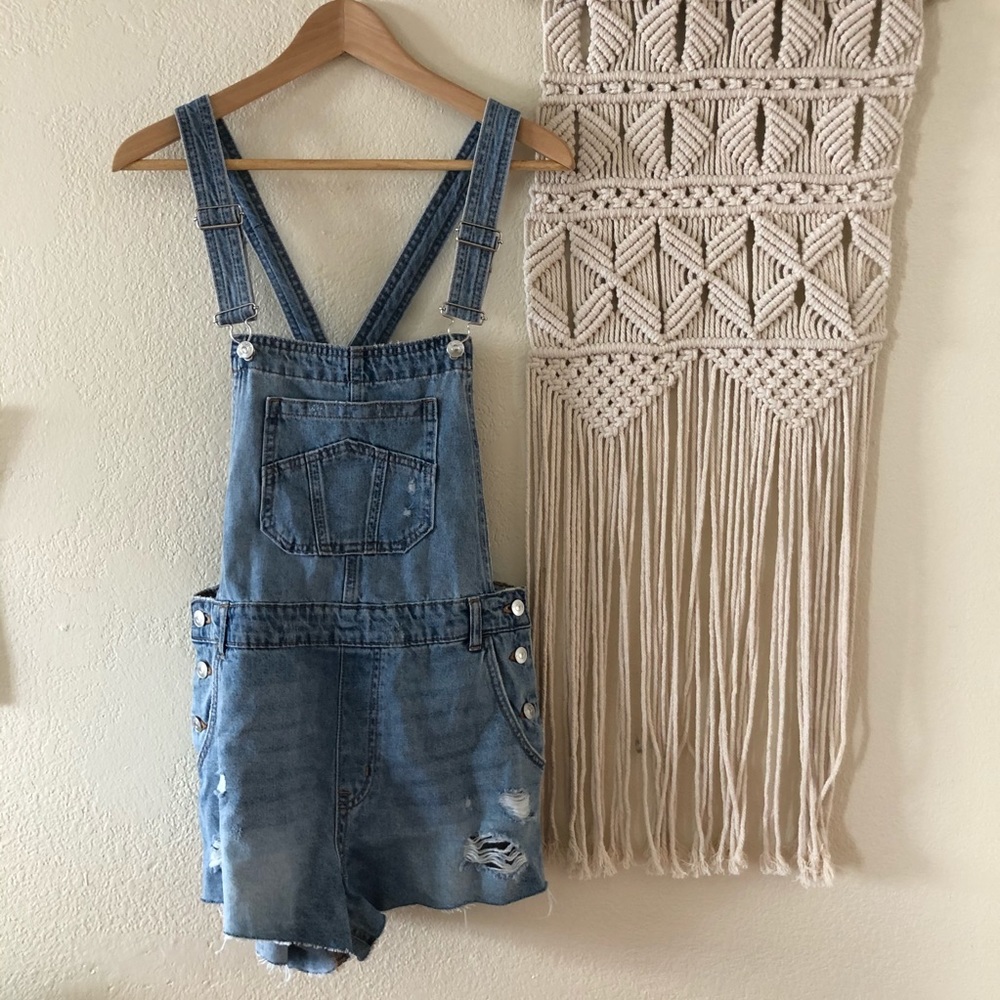 women’s denim overalls!